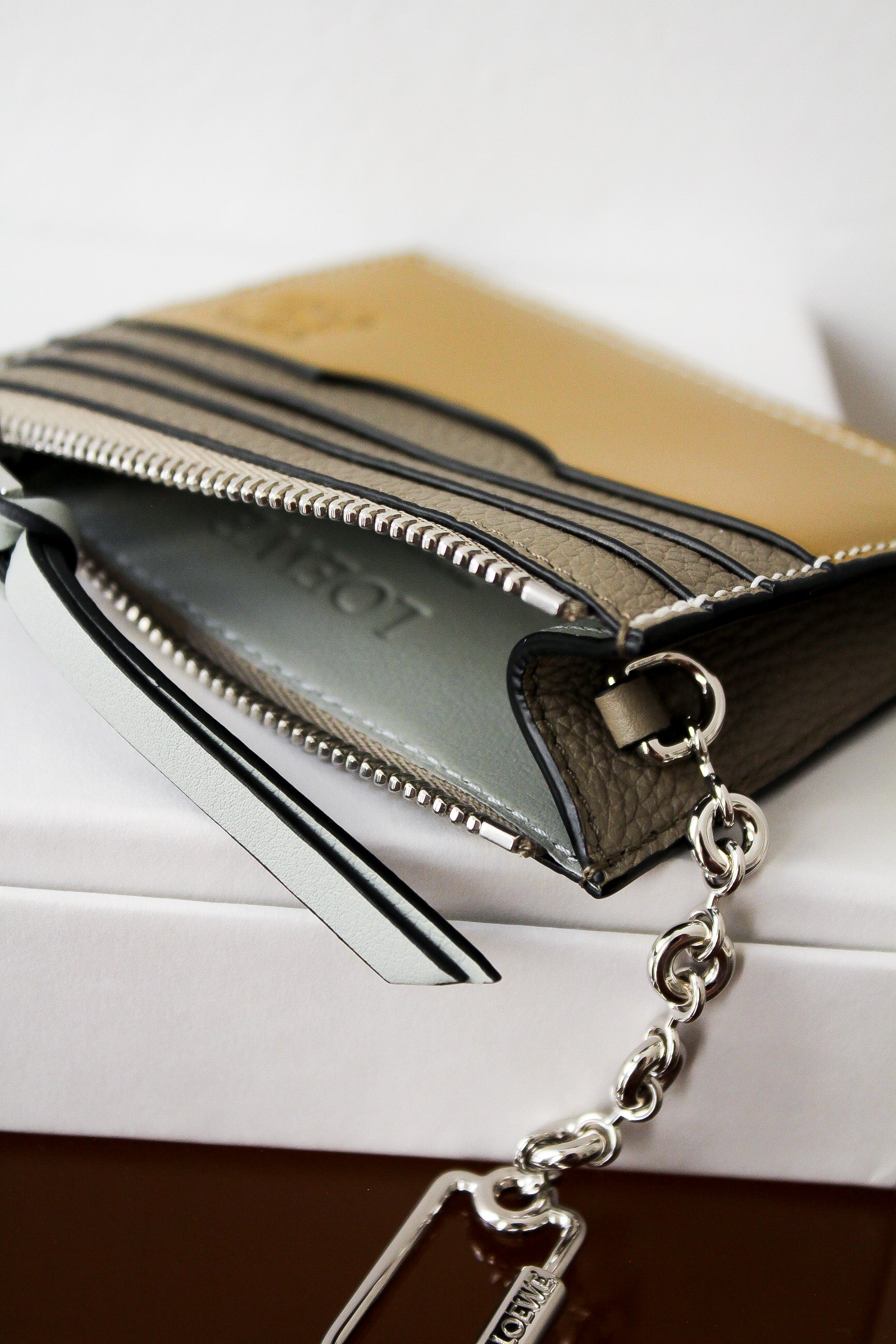 Loewe cardholder