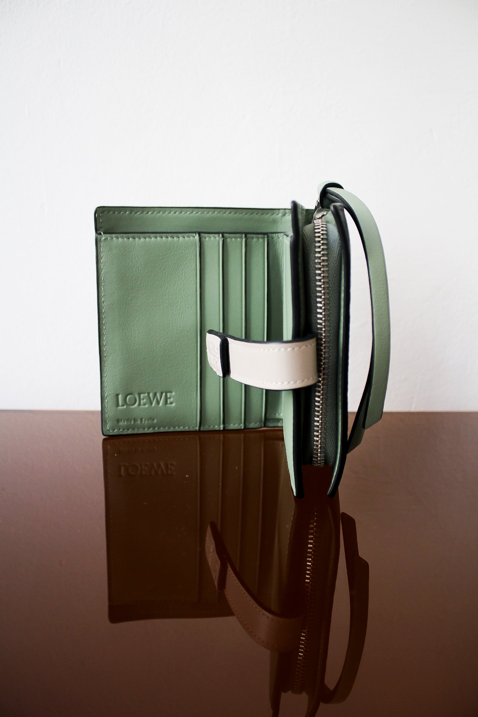 Loewe wallet